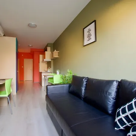 Apartment United Colors Of