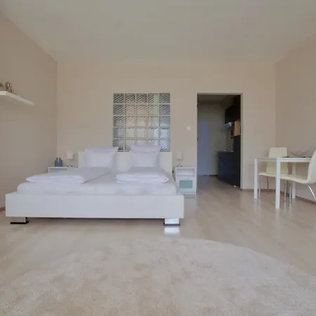 Apartment United Colors Of