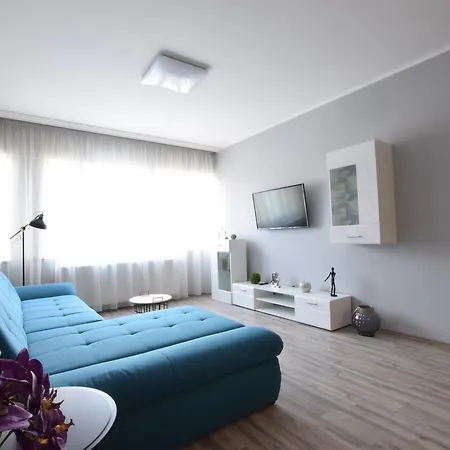 Apartment United Colors Of