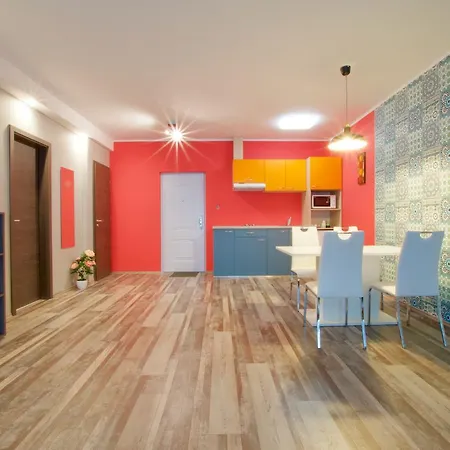 Apartment United Colors Of