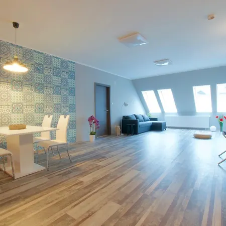 Apartment United Colors Of
